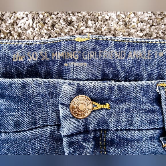 CHICO'S "SO SLIMMING GIRLFRIEND ANKLE" JEANS - Picture 5 of 15
